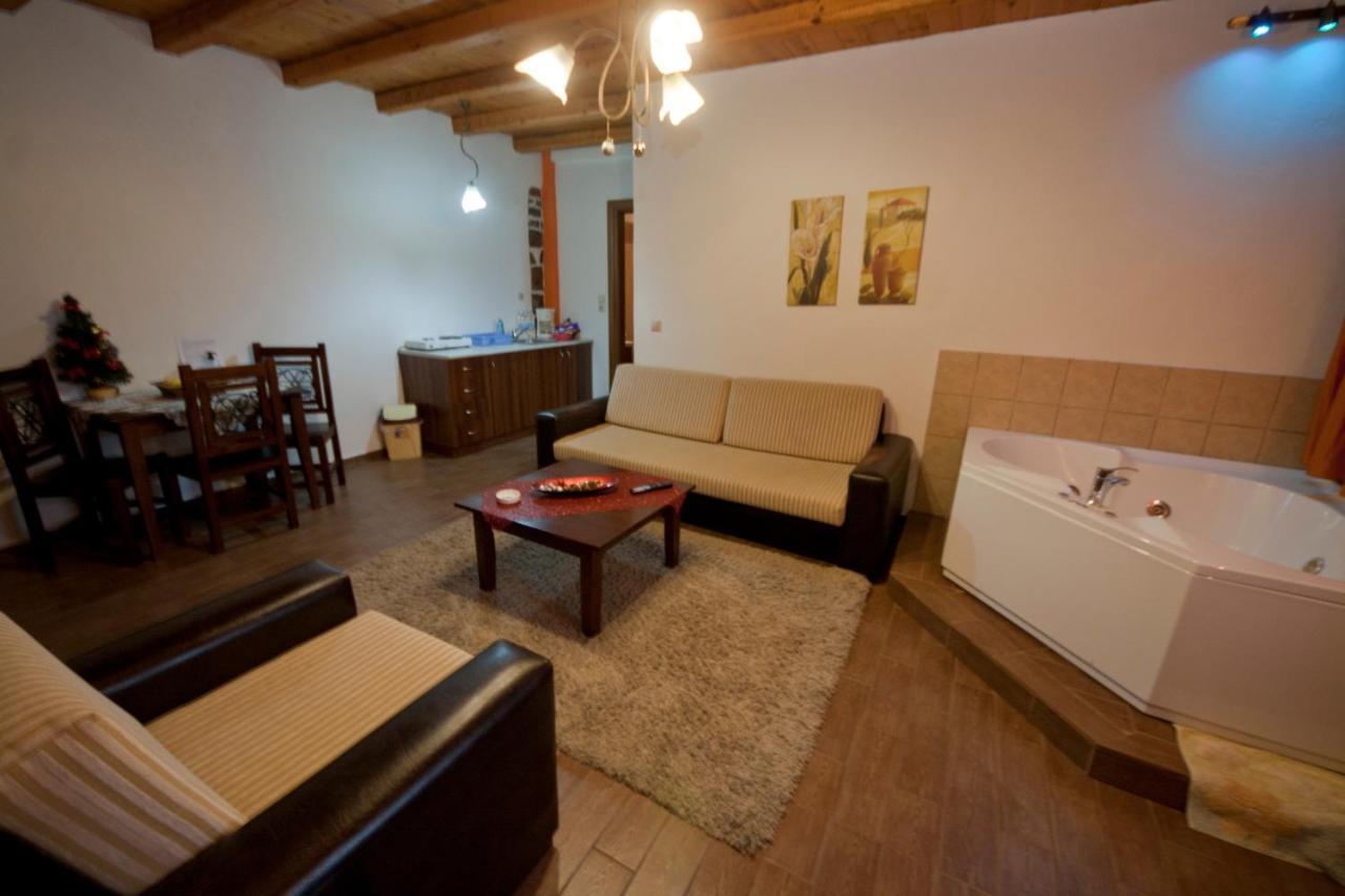 Traditional Guesthouse Siantsis Agios Athanasios  Buitenkant foto